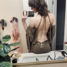  Nude