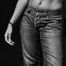  Nude