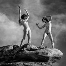  Nude