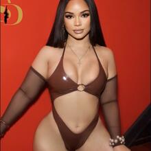  Nude