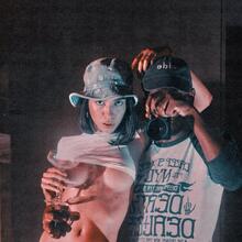  Nude