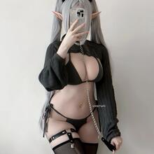  Nude