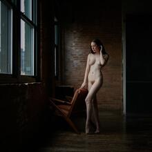  Nude