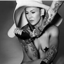  Nude