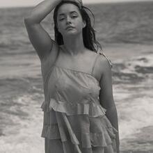  Nude