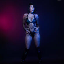  Nude