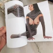  Nude