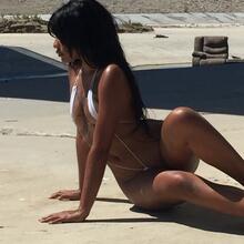  Nude