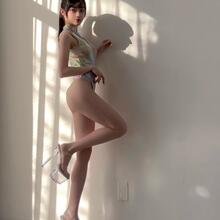  Nude