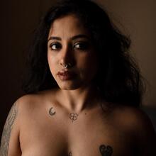  Nude