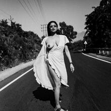  Nude
