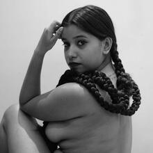  Nude