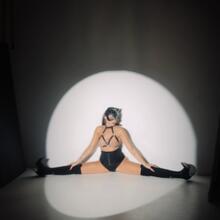  Nude