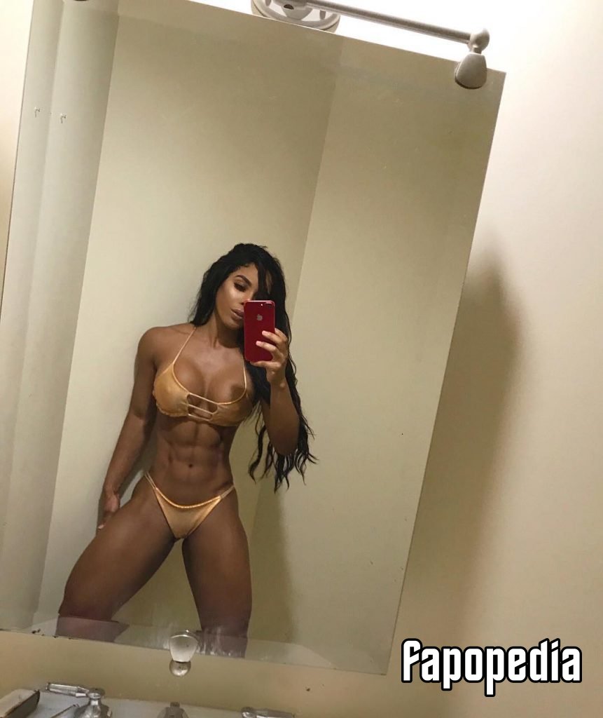 Yarishna Nicole Ayala Nude Leaks
