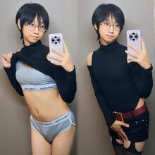  Nude