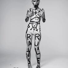  Nude