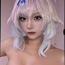  Nude