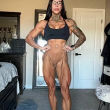  Nude