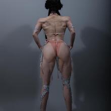  Nude