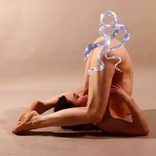  Nude