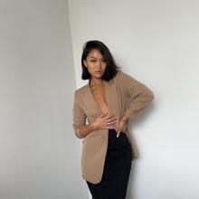  Nude