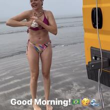  Nude