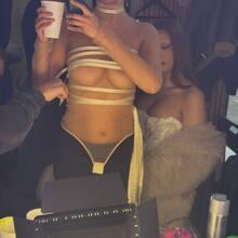  Nude
