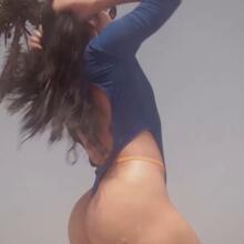  Nude